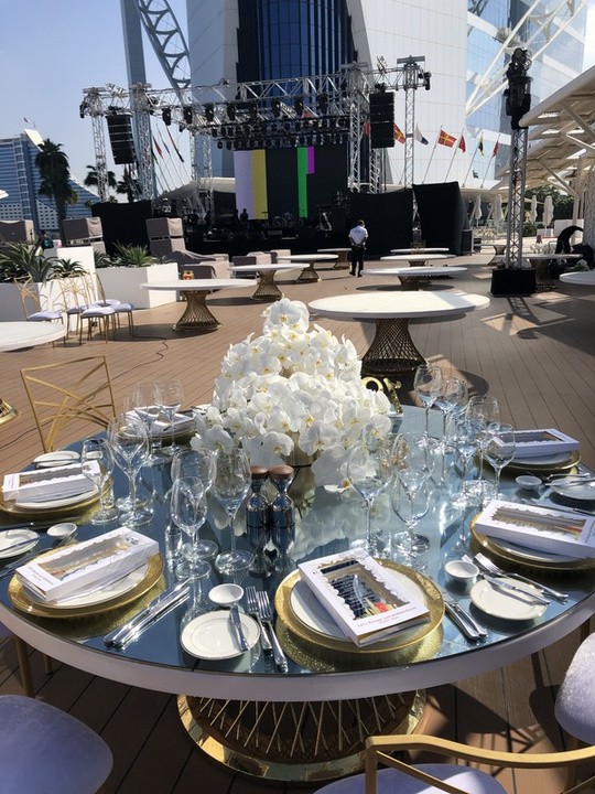 Ambientação de evento corporativo no Burj Al Arab, em Dubai