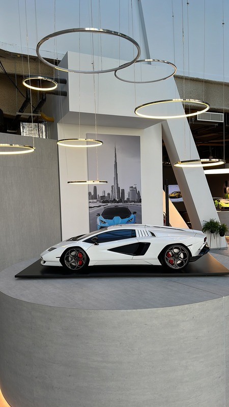 Lounge Lamborghini no ME Hotel, em Dubai